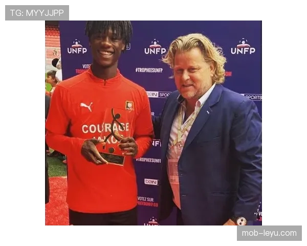 卡马文加持续提升默契配合,彰显卓越团队合作精神