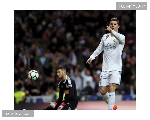 奥彭达本赛季多次成功反越位,跑位能力备受期待 奥彭达本赛季多次成功反越位,跑位能力备受期待